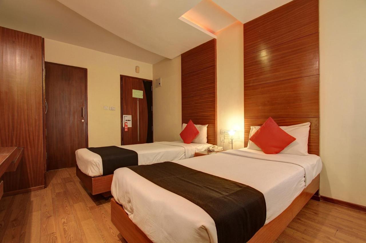 Collection O 29684 Hotel Vikram Palace & Restaurant Dayal Bagh חדר תמונה