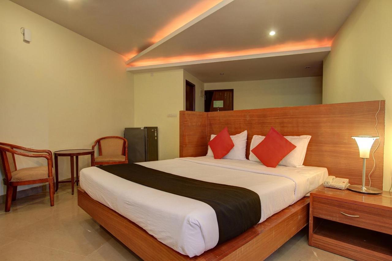 Collection O 29684 Hotel Vikram Palace & Restaurant Dayal Bagh חדר תמונה