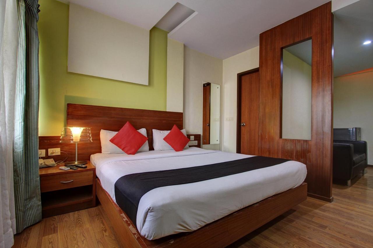 Collection O 29684 Hotel Vikram Palace & Restaurant Dayal Bagh חדר תמונה